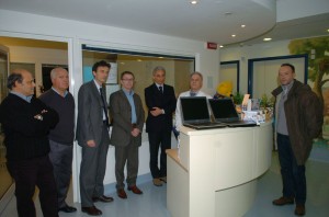 Un momento della donazione da parte dll'Intercral al direttore dell'Oncologia Pediatrica dott. Giancarlo Izzi. Foto MARCO bADOLATI