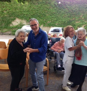 POMERIGGIO MUSICALE CON GLI ANZIANI